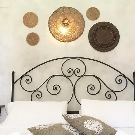 Masseria Lu Iundulu לינה וארוחת בוקר